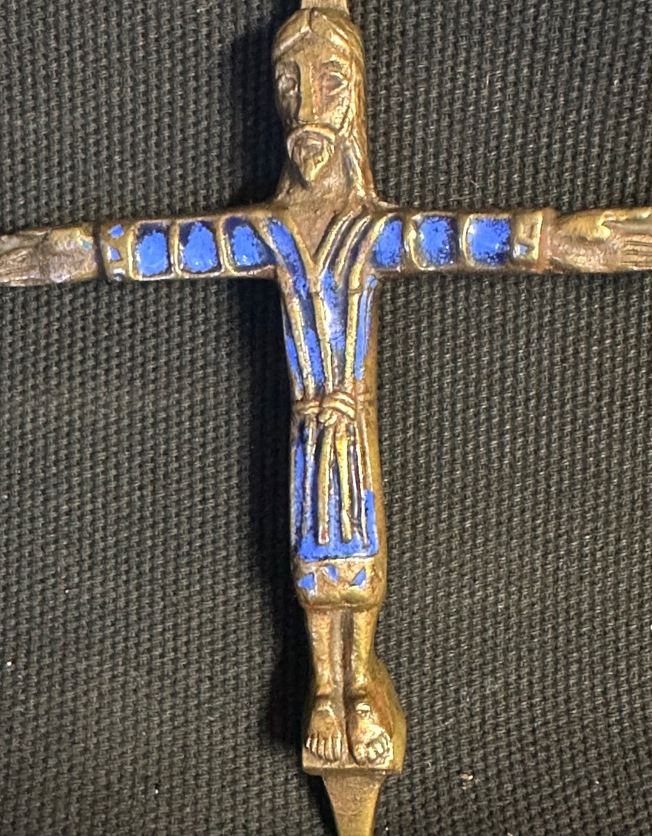 Old Christ In Enameled Bronze Marked On The Back St Michel d'Aiguilhe In Good Condition-photo-2