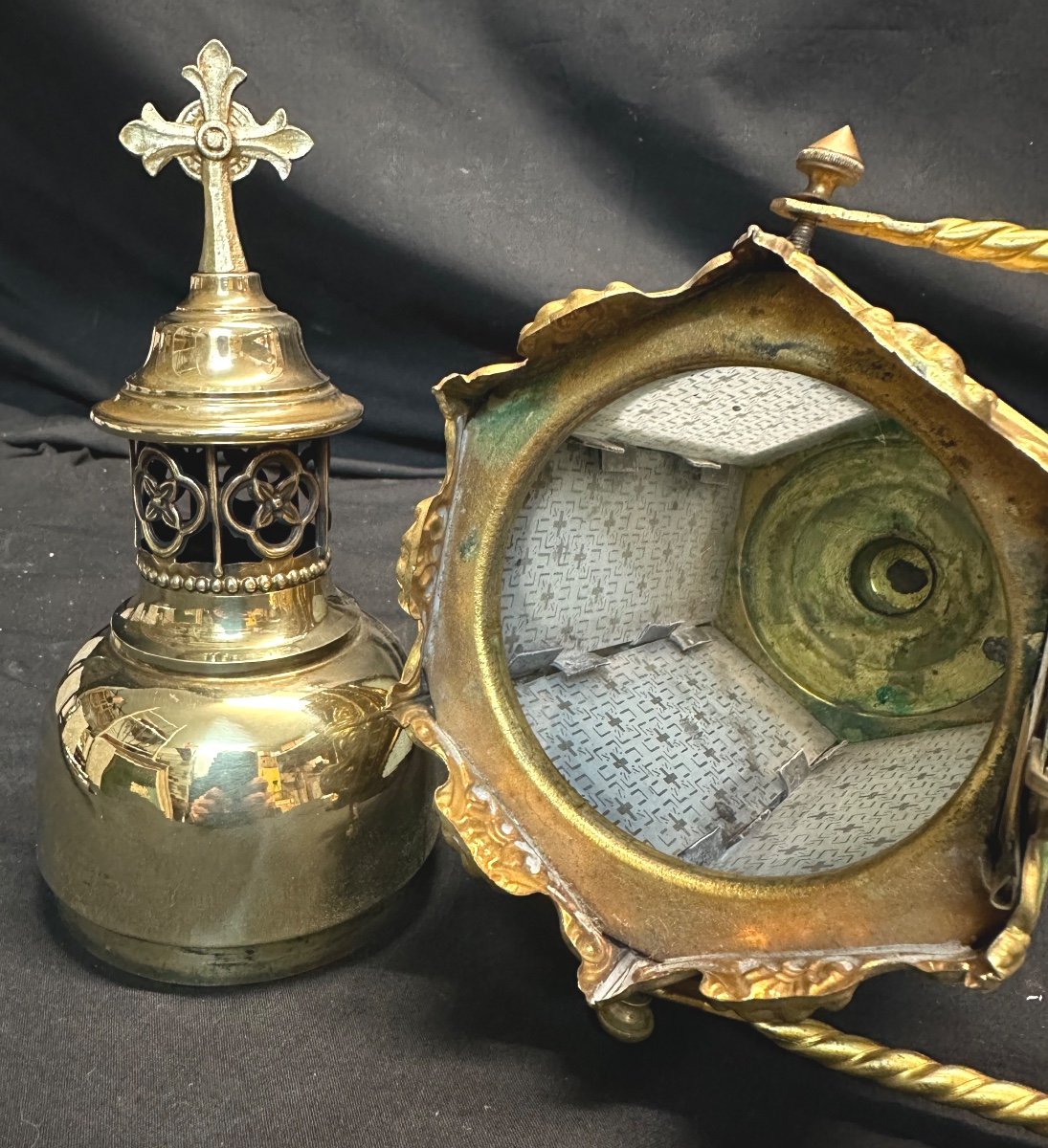Rare Pair Of 19th Century Procession Lanterns Completed And In Very Good Original Condition-photo-1