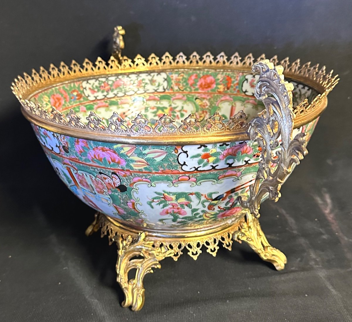 China 19th Century Large Canton Porcelain Cup Mounted In Gilt Bronze -photo-5