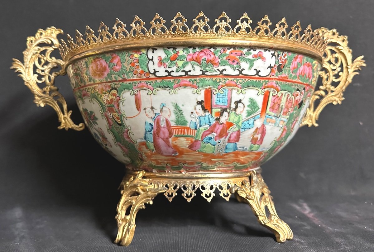 China 19th Century Large Canton Porcelain Cup Mounted In Gilt Bronze -photo-6