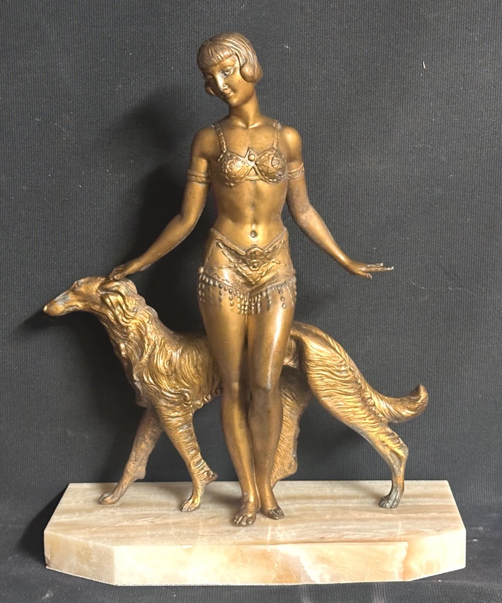 Sculpture Art Deco attribuée à Pierre RIGAL Jeune femme au lévrier 1930