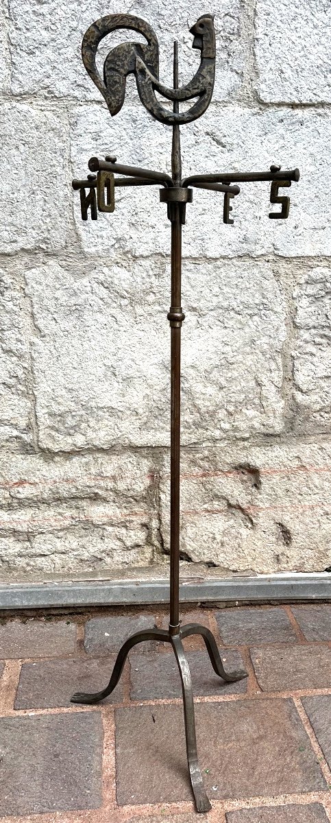 Jean TOURET Atelier MAROLLES Lampadaire Girouette en fer battu 155cm