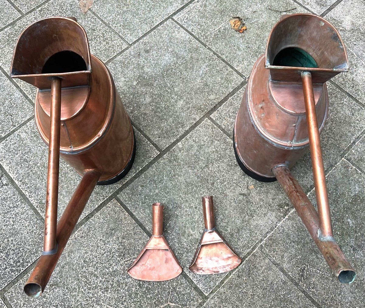 Rare Pair Of 19th Century Copper Watering Cans In Very Good Condition Garden X2 Watering Can-photo-1