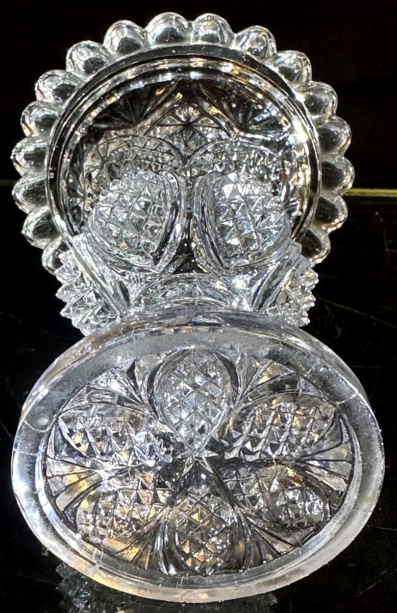 Small 19th Century Baccarat Style Crystal Vase Diamond Point Decor In Very Good Condition -photo-1