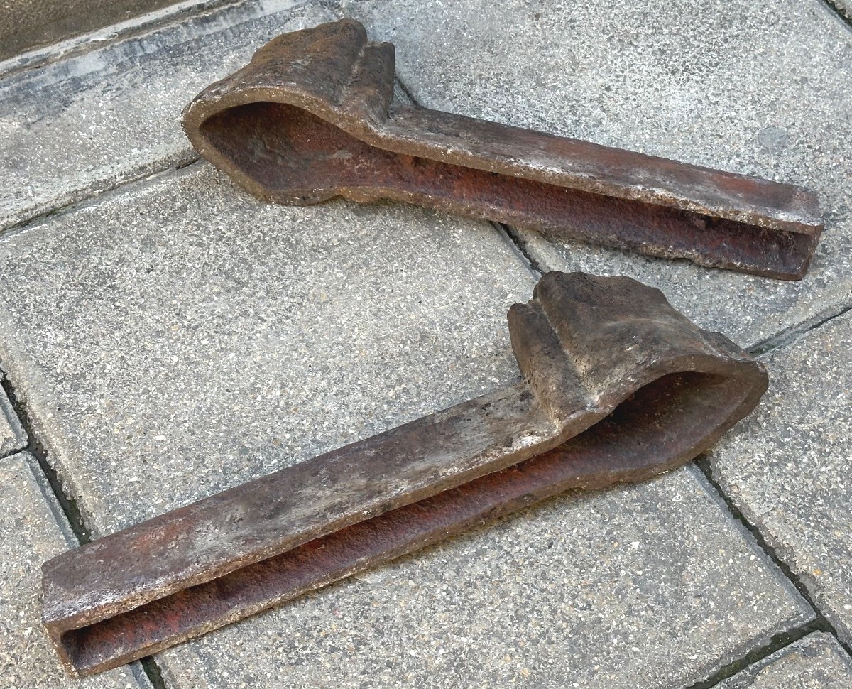 Pair Of Cast Iron Fireplace Andirons With Female Faces, 18th Century -photo-4