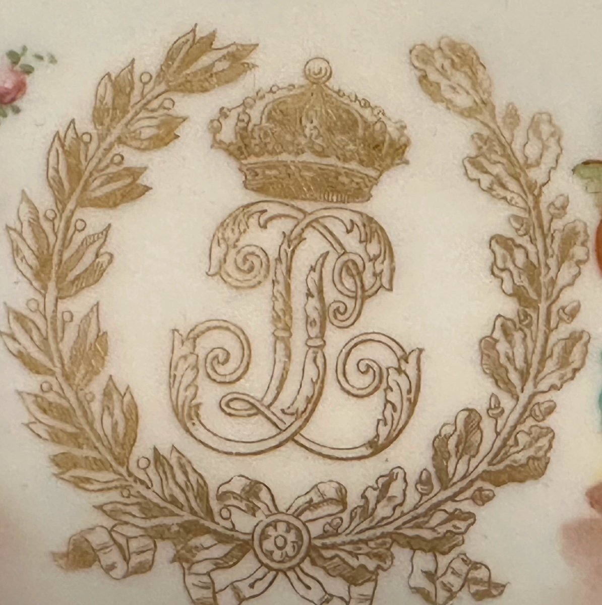 Assiette du Service du Roi Louis Philippe Château des Tuileries aux Amours  Sèvres vers 1846-photo-4