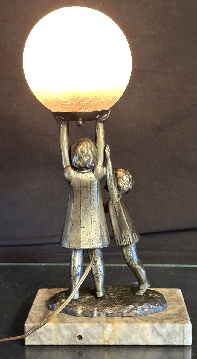 Charming Art Deco Lamp 1930 Children Playing Ball Very Good Condition Play -photo-3