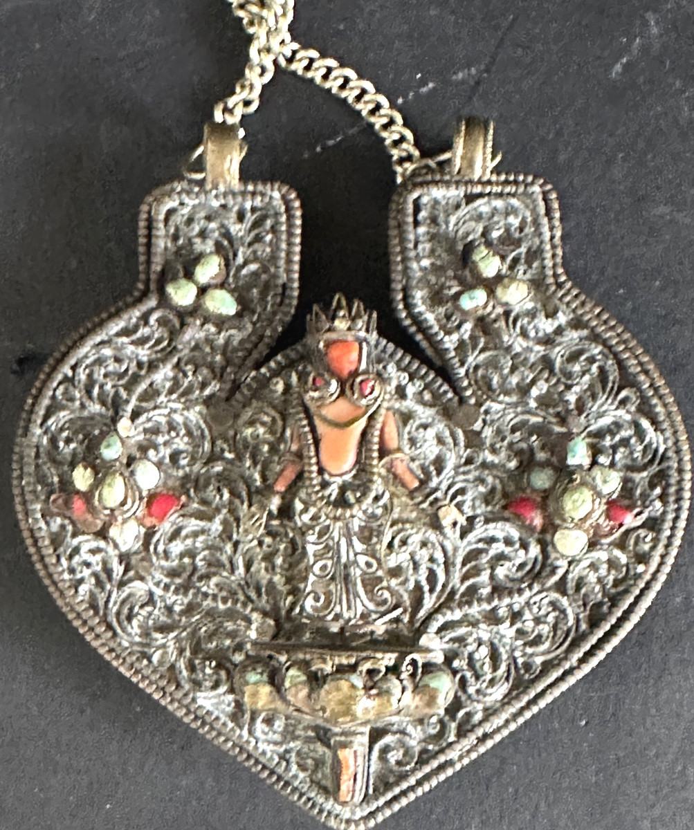 Ghau Tibet Nepal Silver Necklace Pendant Coral Turquoise Lapis Lazuli 19th Century Lapis Lazuli-photo-2