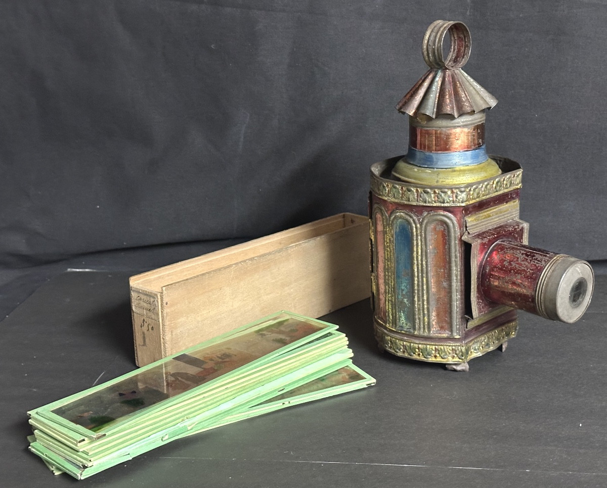 Lapierre 1880 Magic Lantern And 13 Plates -photo-3