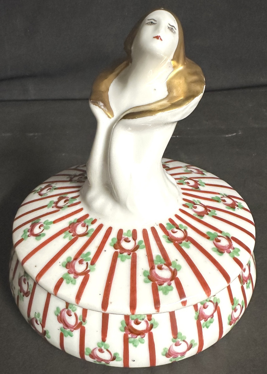 Bonbonnière Art Deco 19130 porcelaine polychrome et or élégante au  semi de roses-photo-2