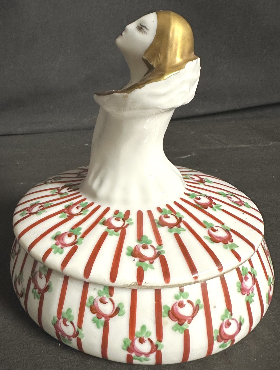 Bonbonnière Art Deco 19130 porcelaine polychrome et or élégante au  semi de roses-photo-2