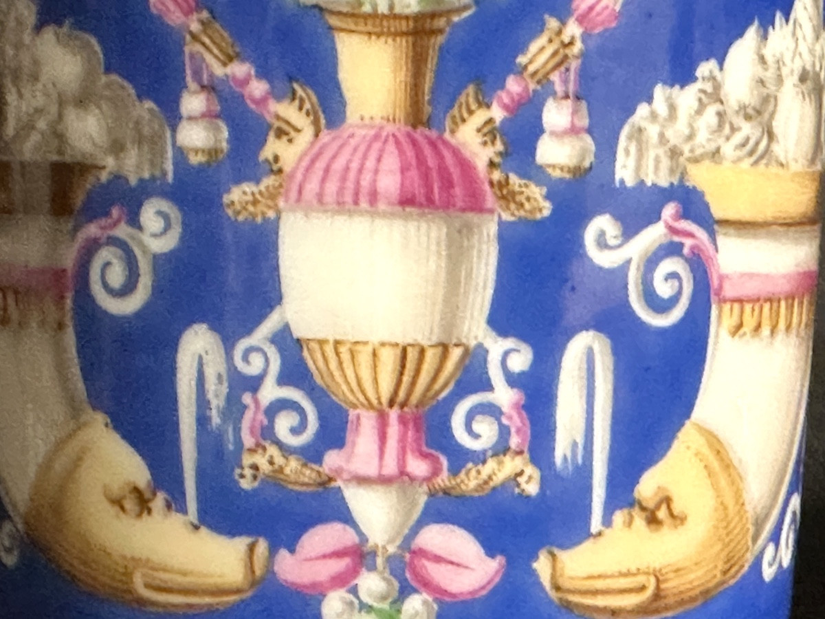 Tasse et sa soucoupe Empire en porcelaine polychrome XIXe Corne d’abondance et casques -photo-7