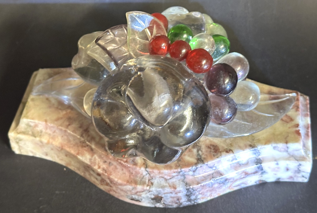 Centre de table soclé cristal polychrome attribué à BAGUES Fruits multicolores 