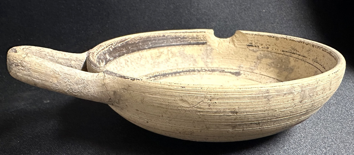 Archaeology Brown Glazed Bowl With Handle, 4th Century Bc, Roman Italy Archeo -photo-1