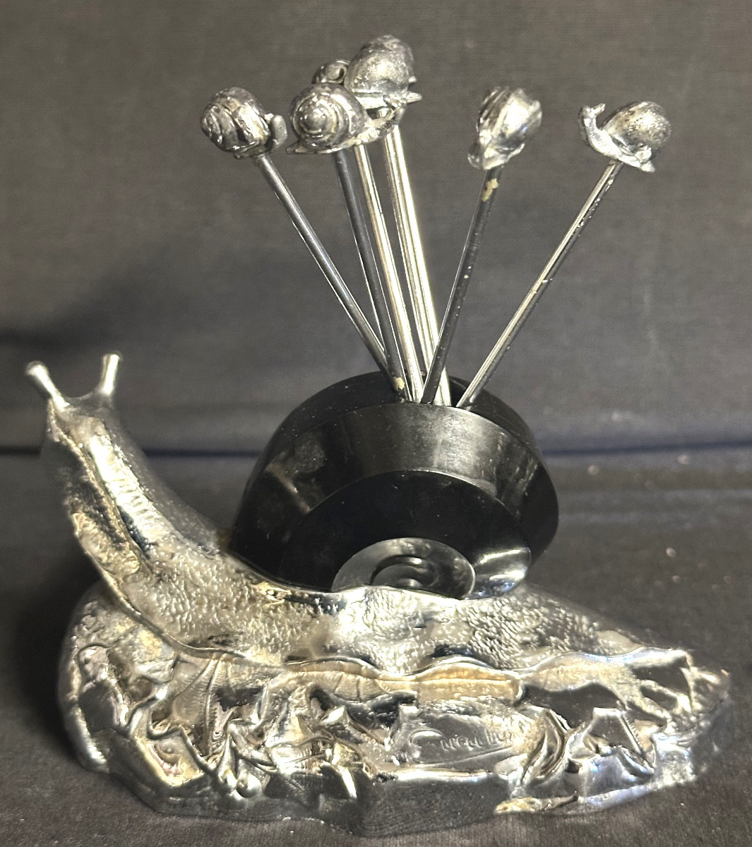 Signed Art Deco Snail Set In Very Good Condition. Appetizer Picks. -photo-2