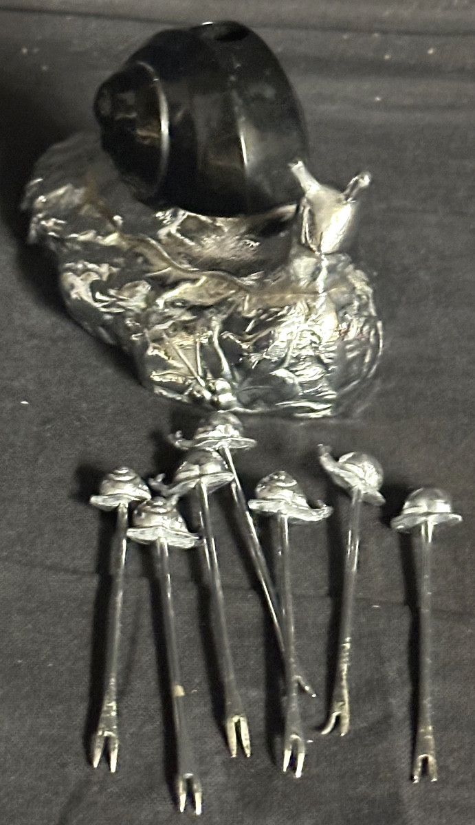 Signed Art Deco Snail Set In Very Good Condition. Appetizer Picks. -photo-4