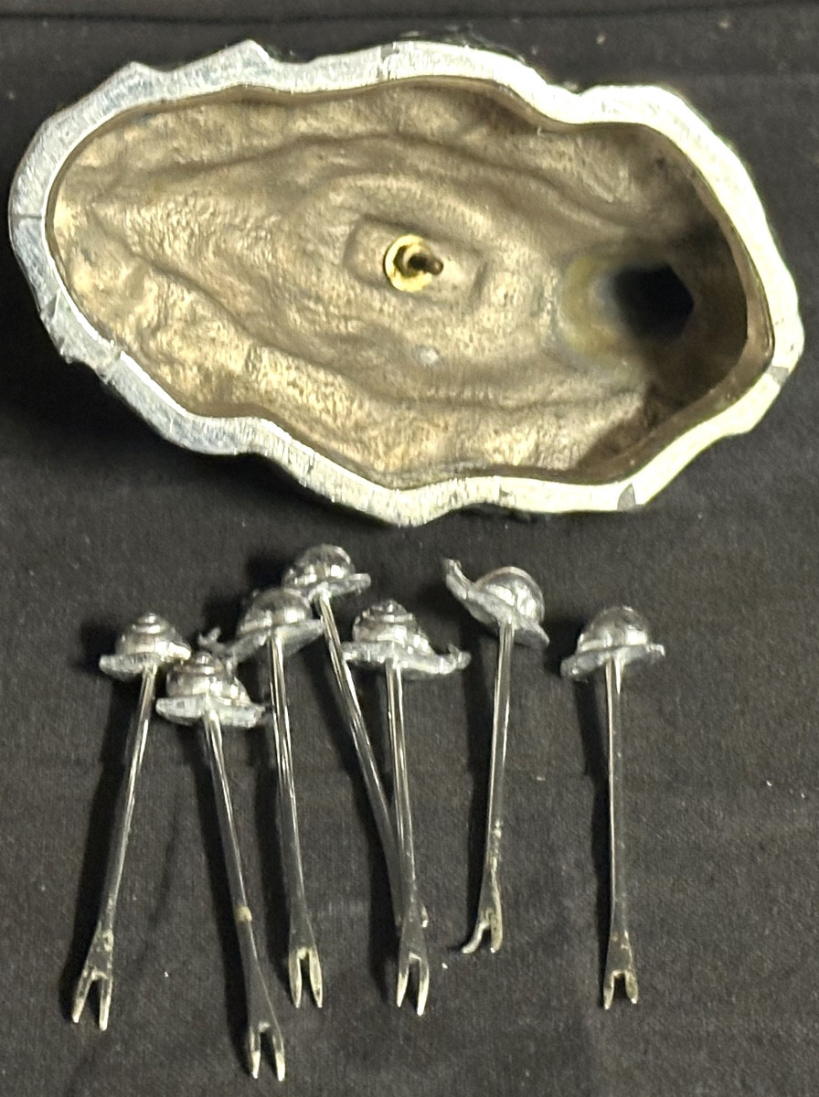 Signed Art Deco Snail Set In Very Good Condition. Appetizer Picks. -photo-1