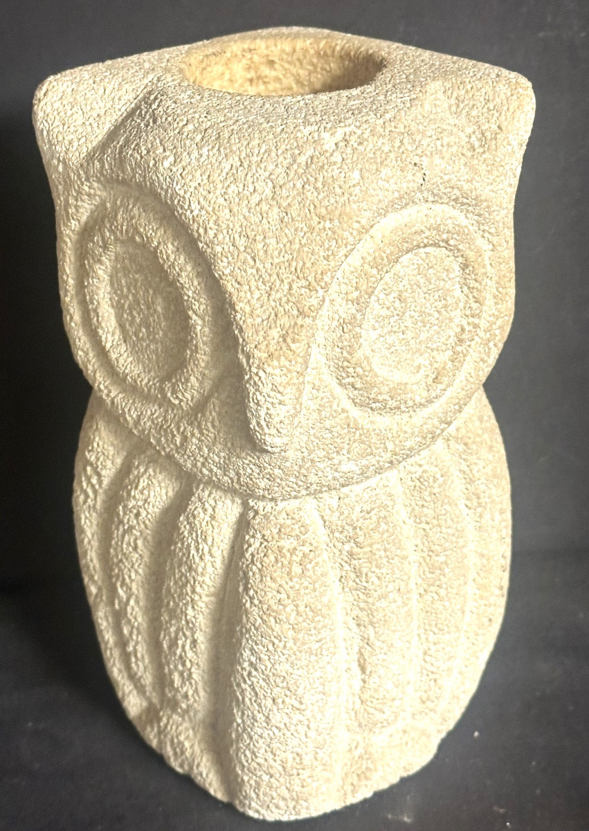 Albert TORMOS XXe Vase HIBOU signé en pierre calcaire du Lubéron