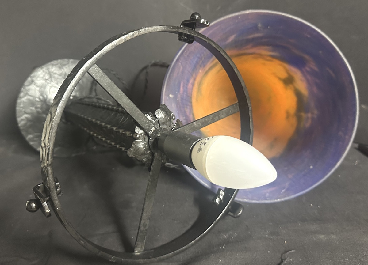 MULLER Frères Grande lampe obus 53 cm signée Pieds en fer forgé -photo-3