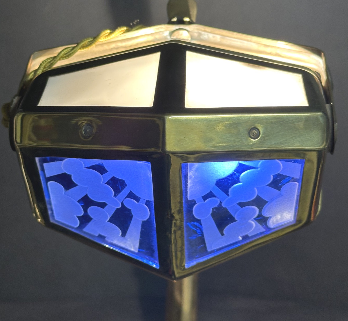 Rare Art Deco Gold Pirouett Lamp With Cloud-shaped Glass Shades And A 1930s Living Room Base In Very Good Condition-photo-7