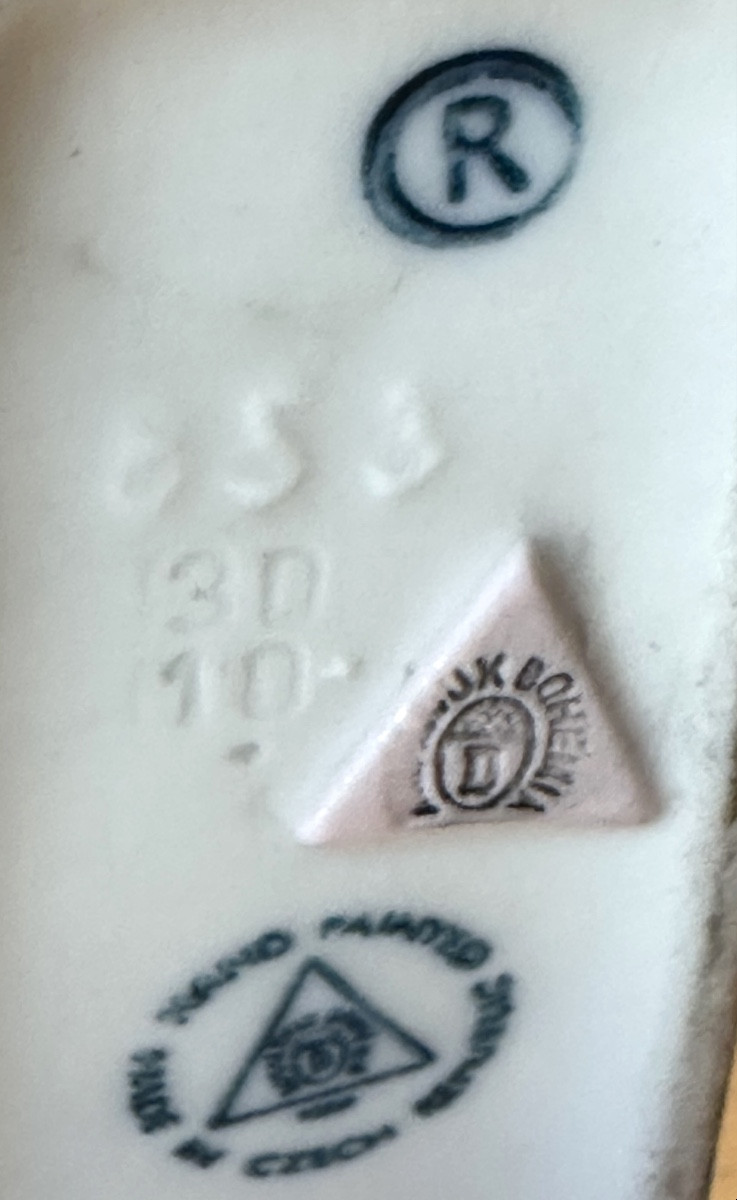 Two-tone Porcelain Cat, Royal Dux Design, Jaroslav Jezek, 1960 -photo-1