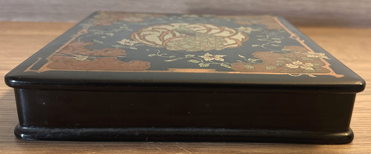 Ancienne boîte laque Décor Japonais et semis d’or intérieur Oiseaux et végétaux Très bon état -photo-2