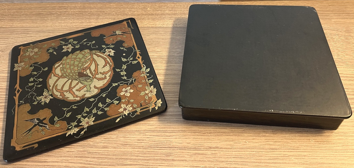 Ancienne boîte laque Décor Japonais et semis d’or intérieur Oiseaux et végétaux Très bon état -photo-6