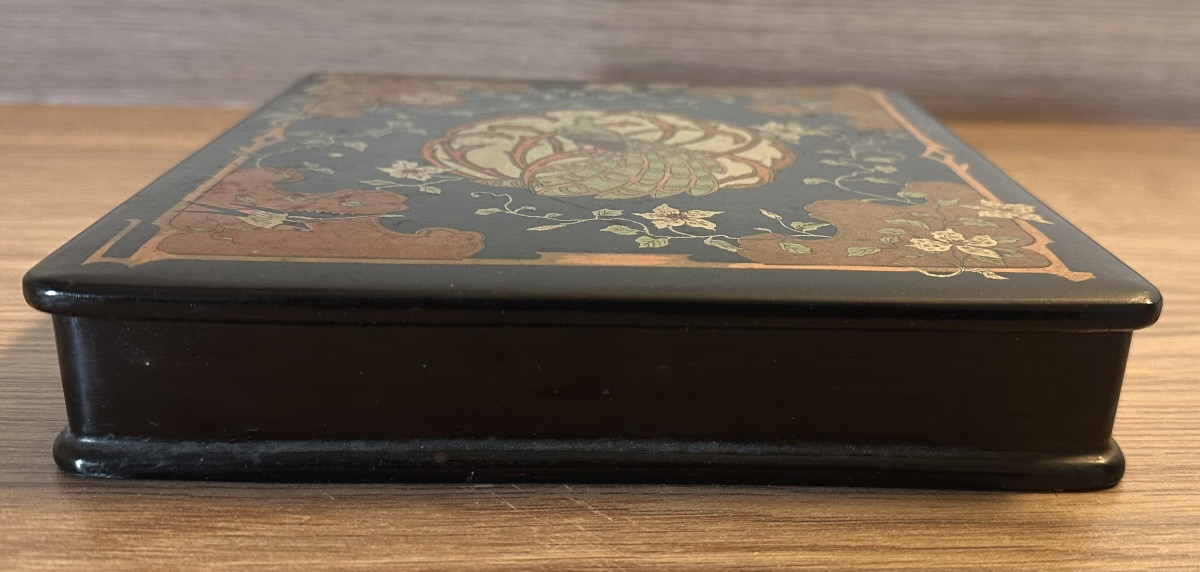 Ancienne boîte laque Décor Japonais et semis d’or intérieur Oiseaux et végétaux Très bon état -photo-7