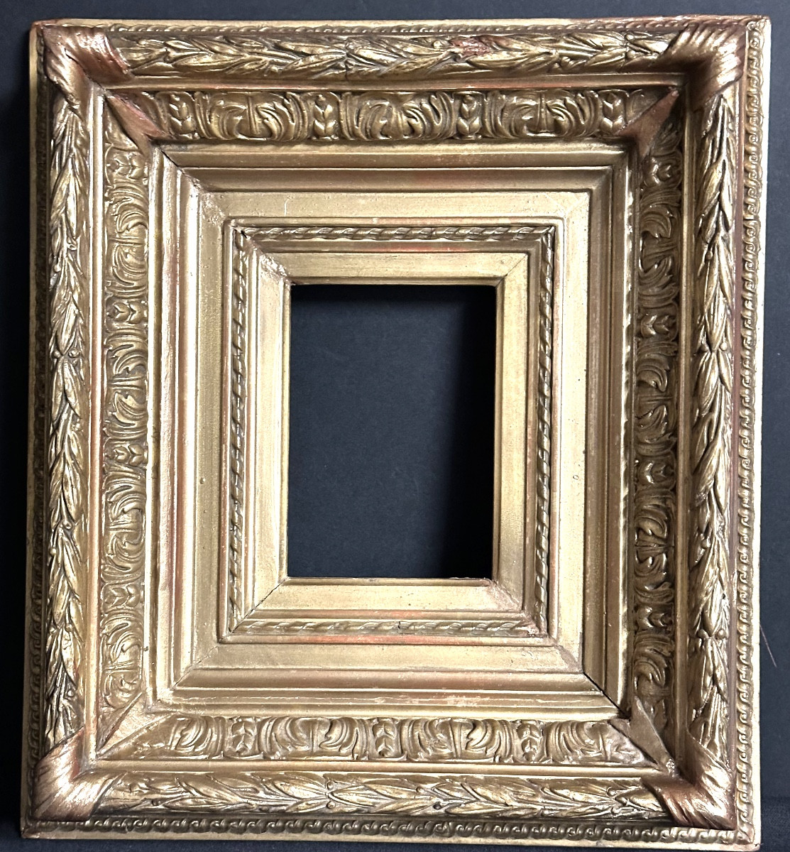 Ancien cadre XIXe pour 9,5 x 10,7 cm en bois et stuc doré Barbizon Très bon état -photo-2