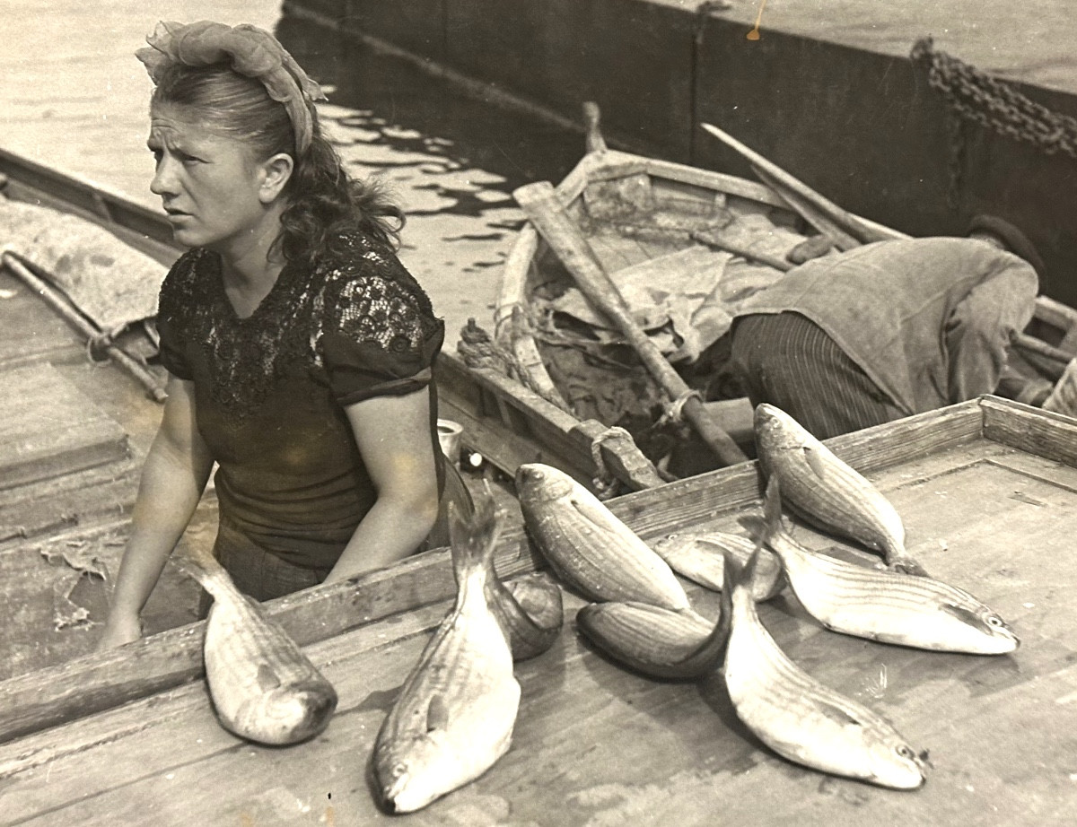Georges Boyer Lyon 20th Century Photograph Fishmonger Photo /63