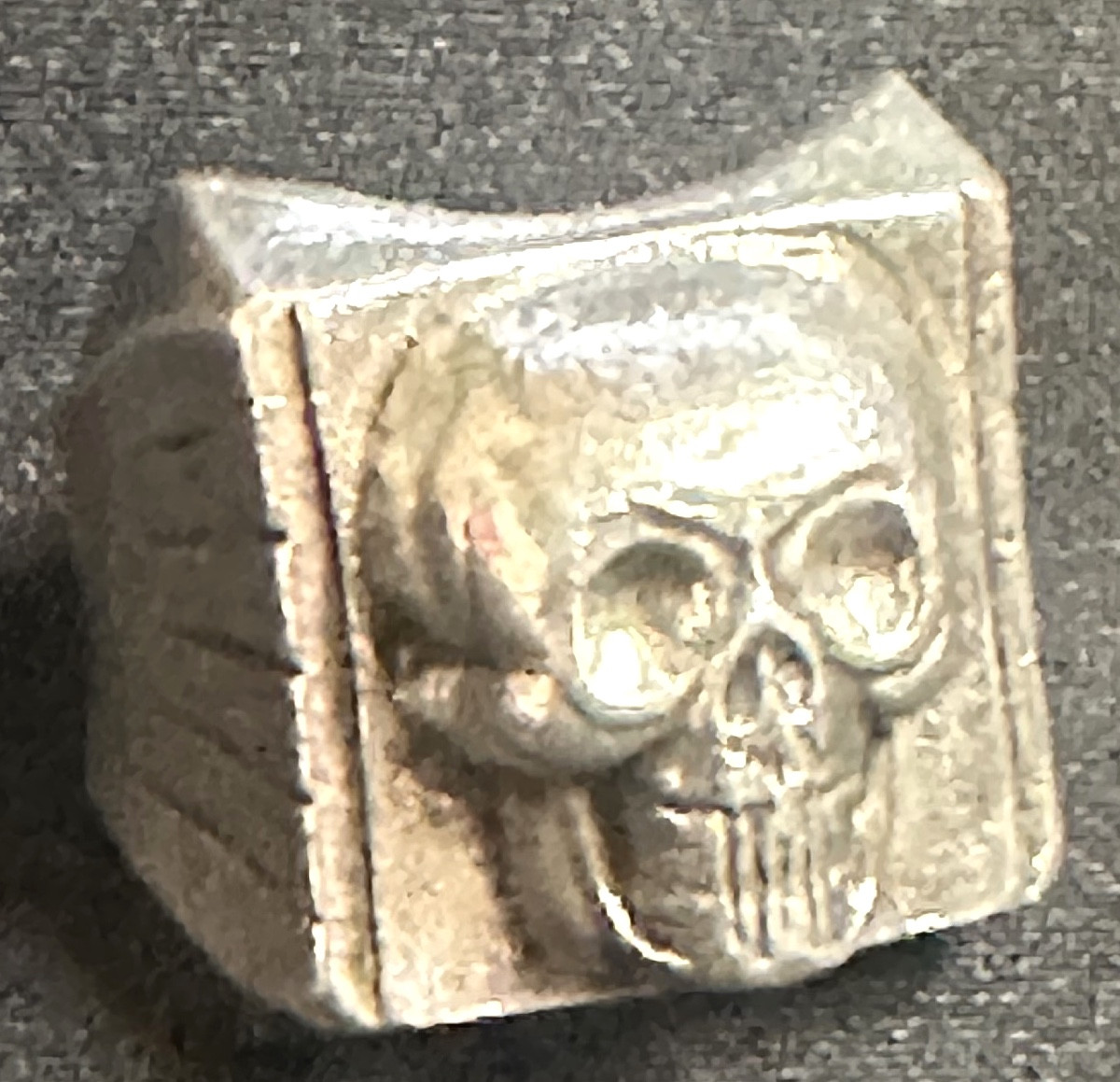 Antique Vanity Ring 1940 Memento Mori Silvered Bronze Skull Death's Head 61/62-photo-2