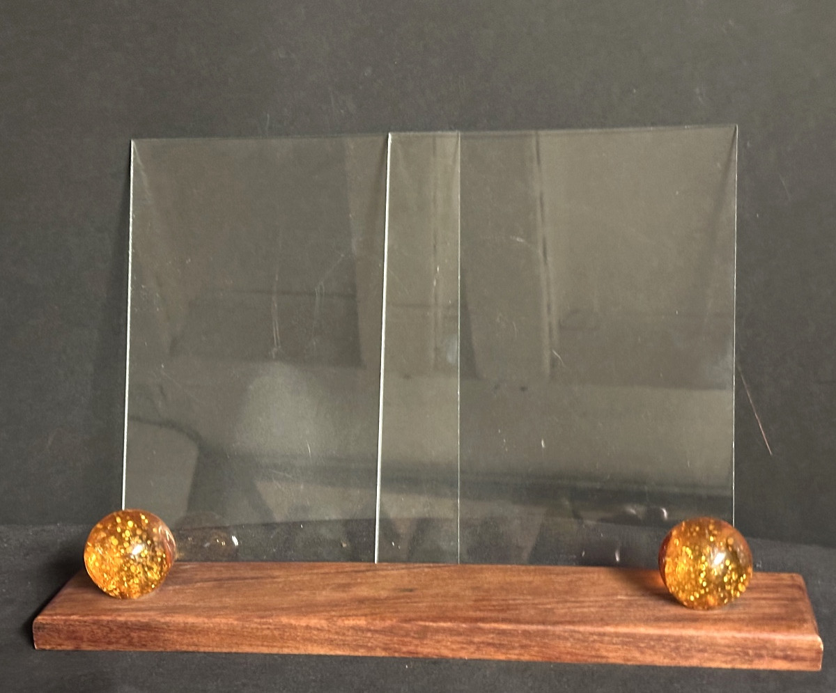 Vintage 1940s Mahogany, Bakelite And Glass Photo Frame. Very Good Condition.-photo-2