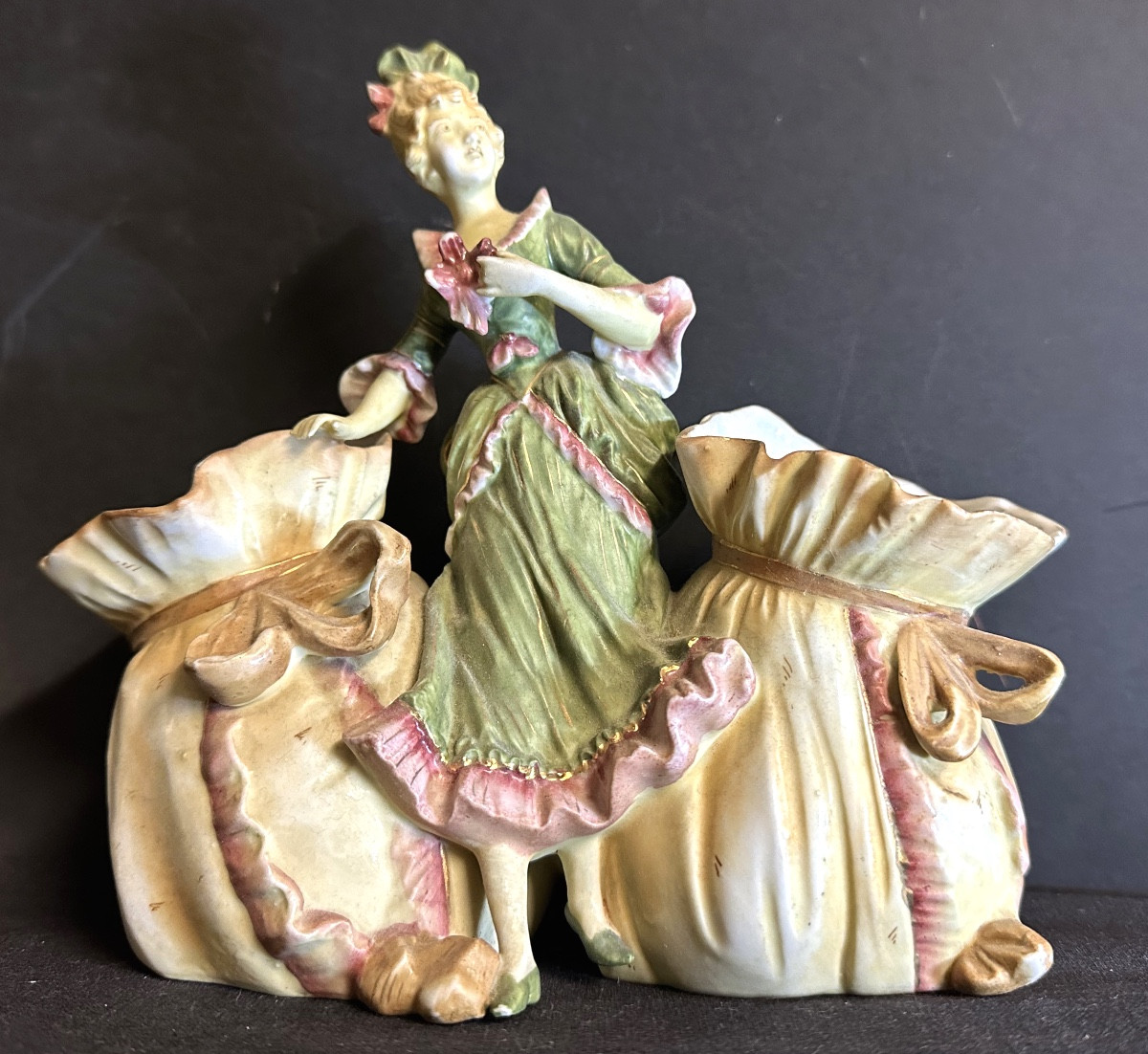Bouquetière double ÉLÉGANTE en biscuit de porcelaine 1900