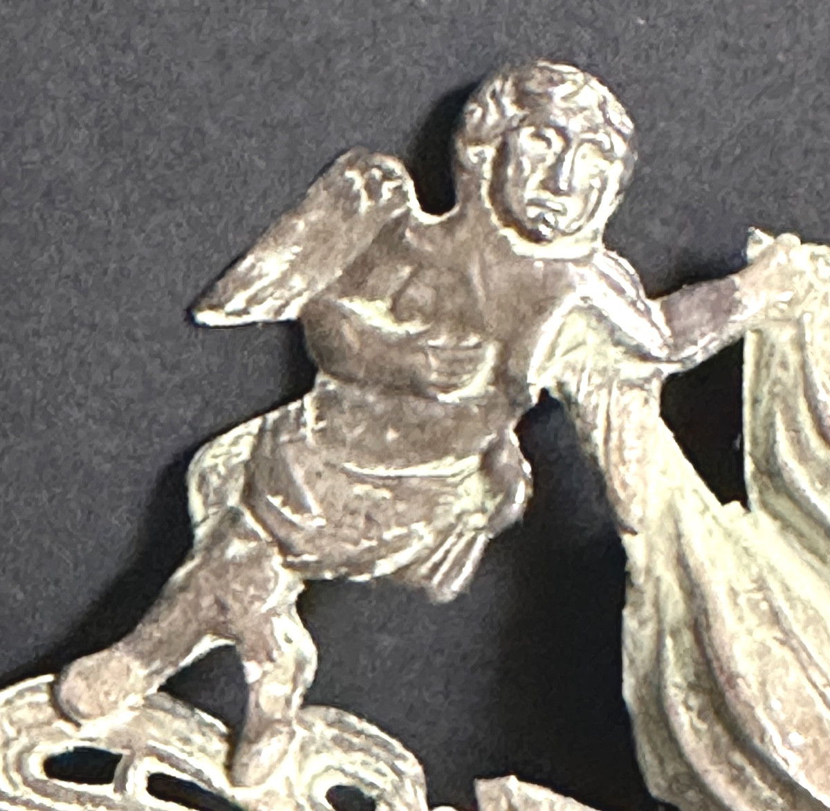 Large 24.3cm Silver Heart-shaped Votive Offering With Angel Motif, Unhallmarked, For Valentine's Day.-photo-4