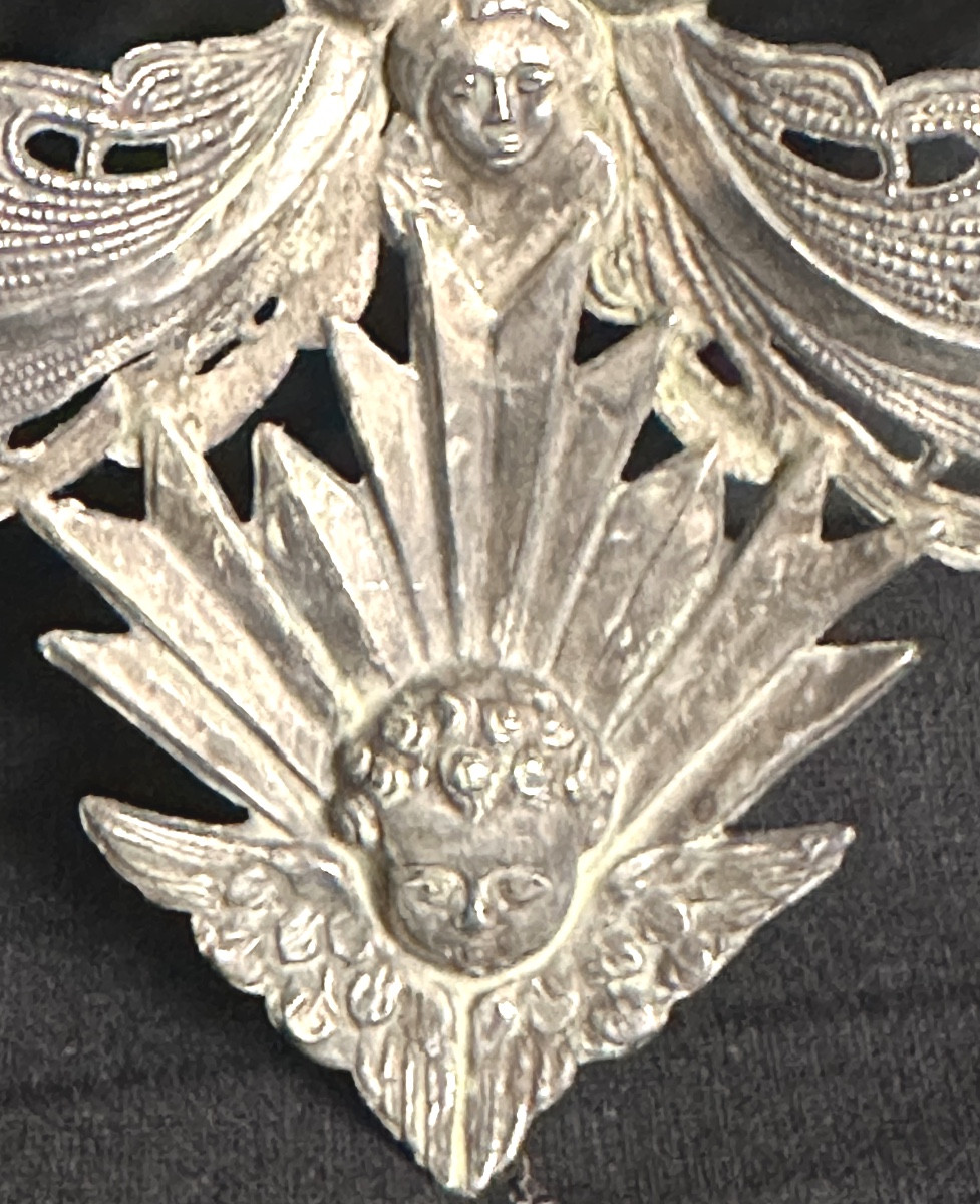 Large 24.3cm Silver Heart-shaped Votive Offering With Angel Motif, Unhallmarked, For Valentine's Day.-photo-1