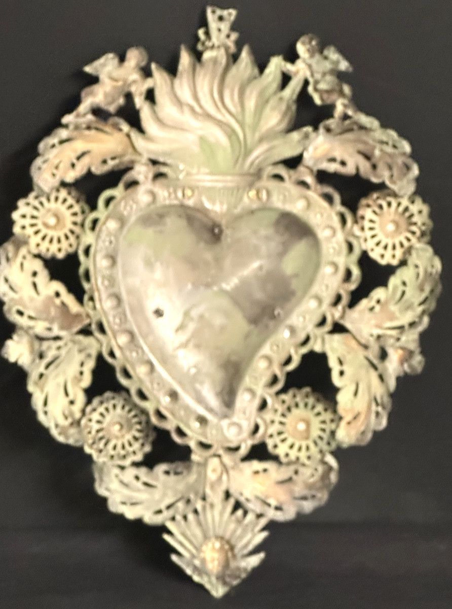 Large 24.3cm Silver Heart-shaped Votive Offering With Angel Motif, Unhallmarked, For Valentine's Day.-photo-2