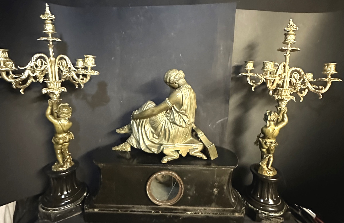 James PRADIER et SUSSE Importante garniture de cheminée XIXe bronze doré et marbre -photo-4