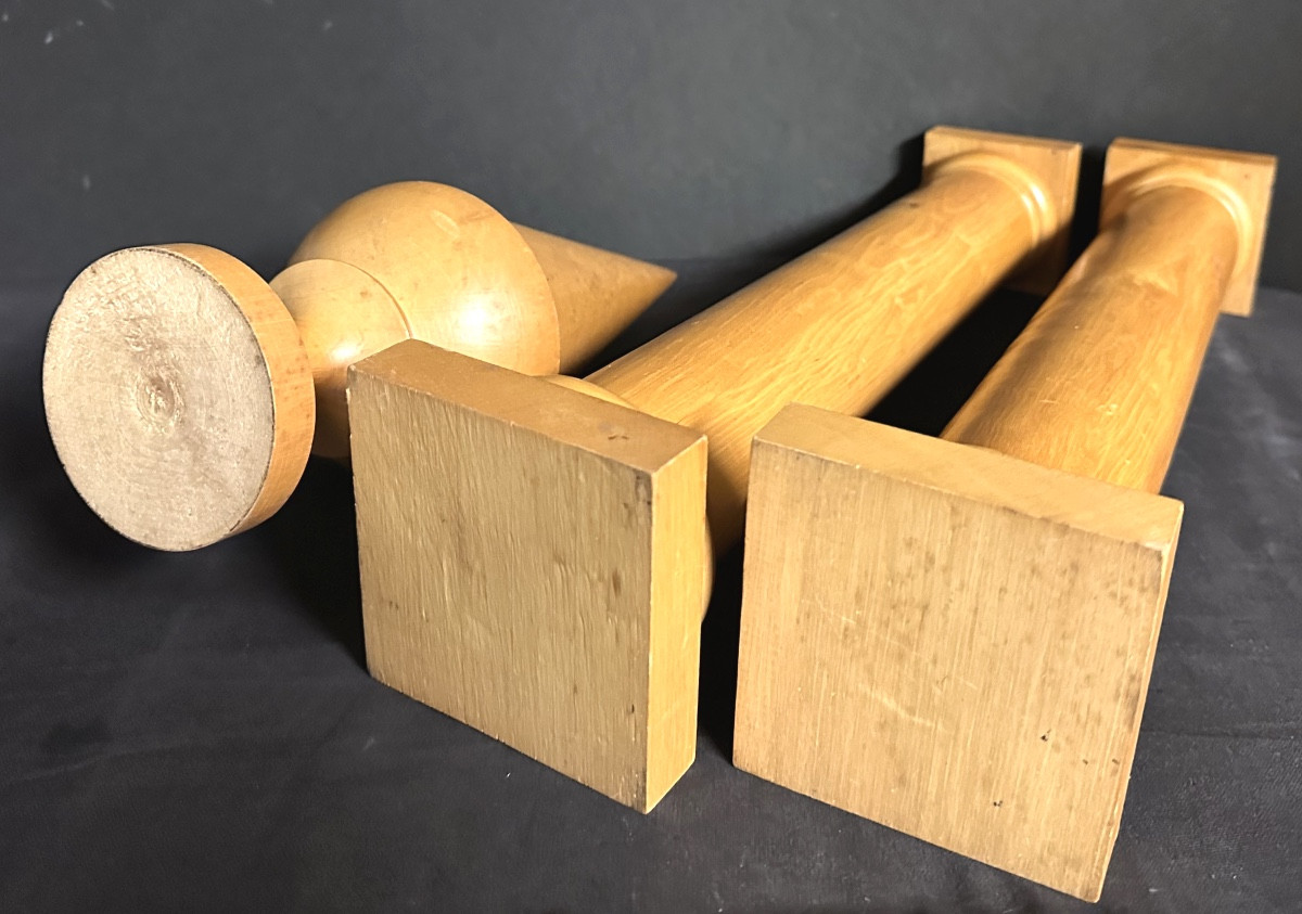 3 éléments décoratifs 1960 1970 en bois massif « colonne » et « toupie »-photo-1