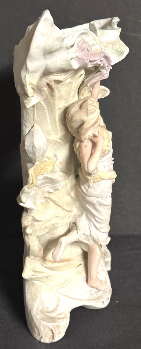 Vase en biscuit de porcelaine1900 Jeune élégante-photo-1