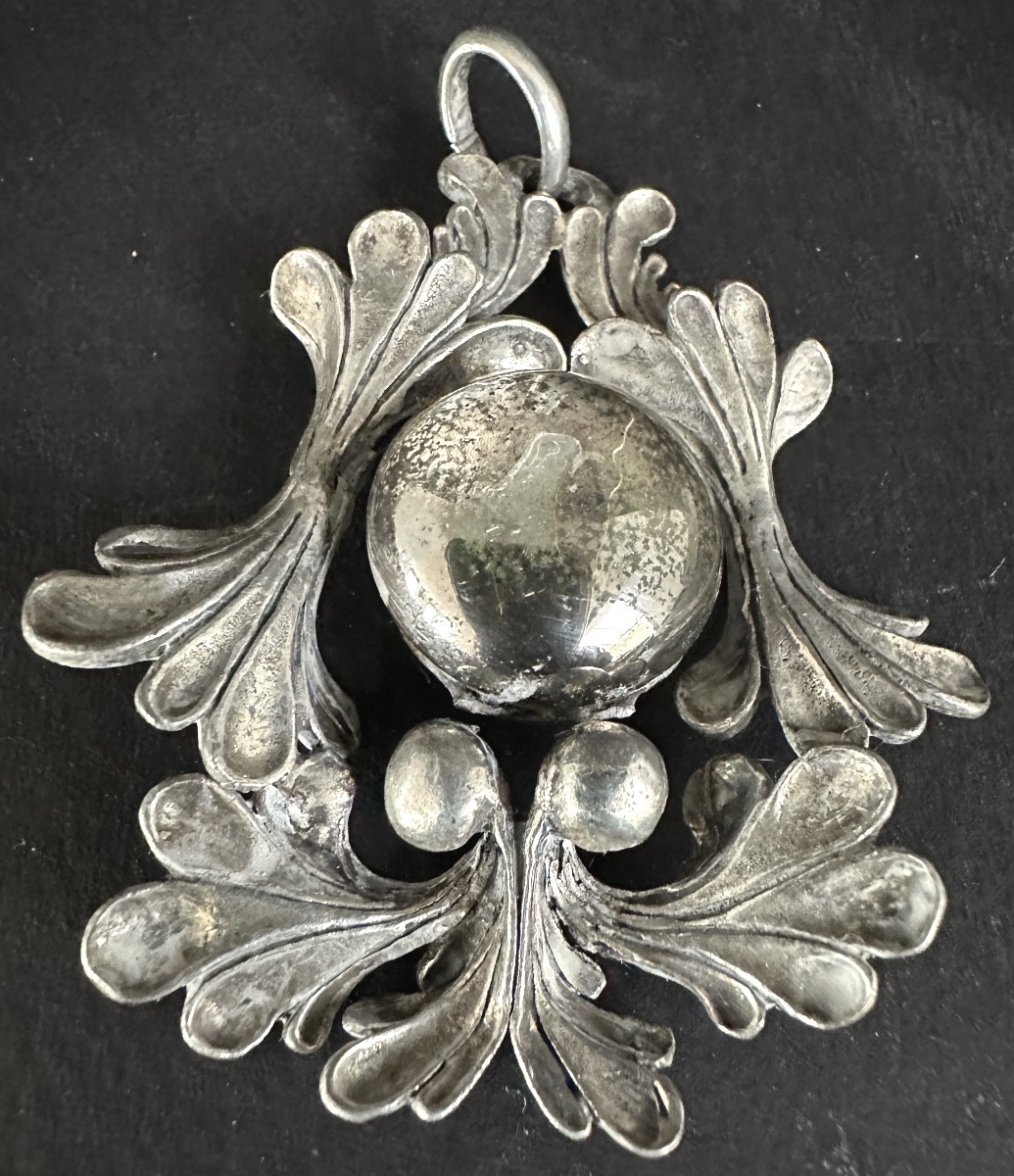 Altesse Jewelry Necklace Pendant In Silver-plated Metal And Hemispherical Crystal /2-photo-2