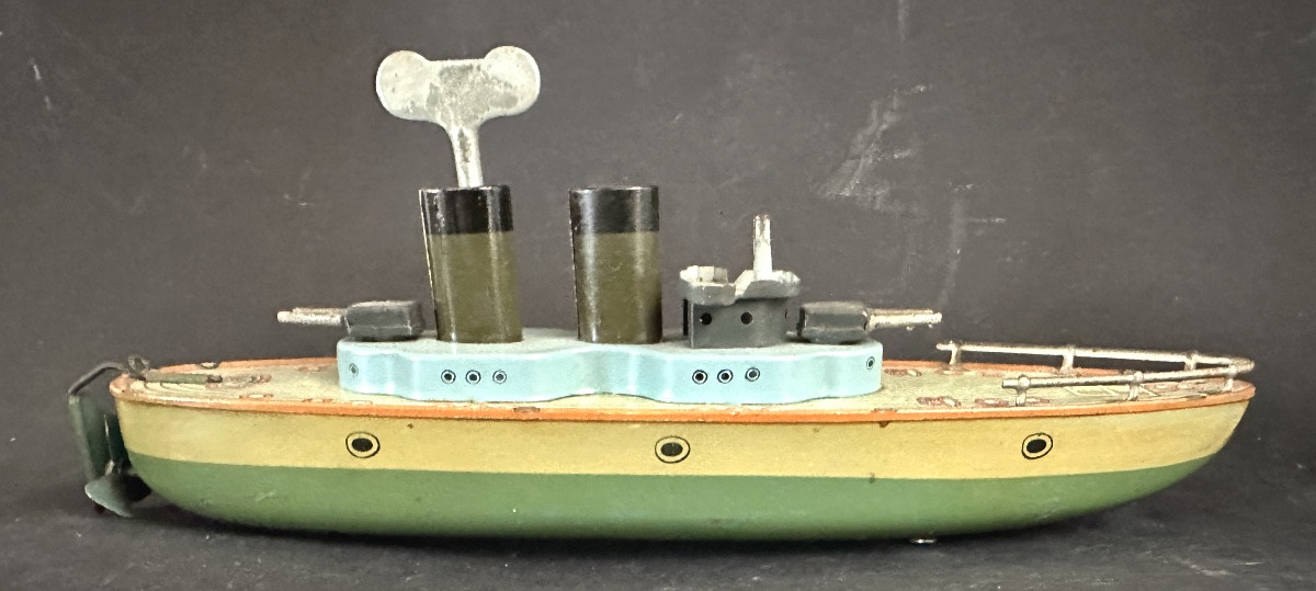 Jouet canonnière allemande mécanique CKA avec clé en tôle lithographiée et peinte /4-photo-3