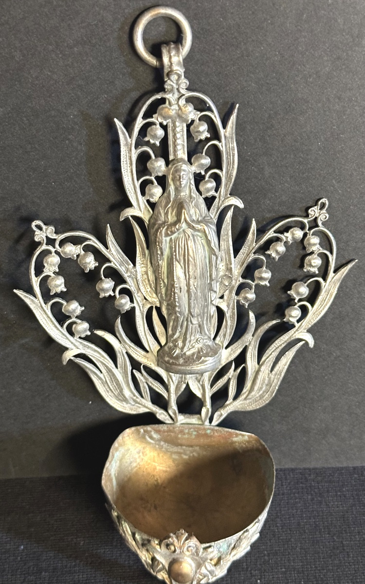 Délicat bénitier à décor de muguet finement ajouré Vers 1900 en très bon état -photo-2