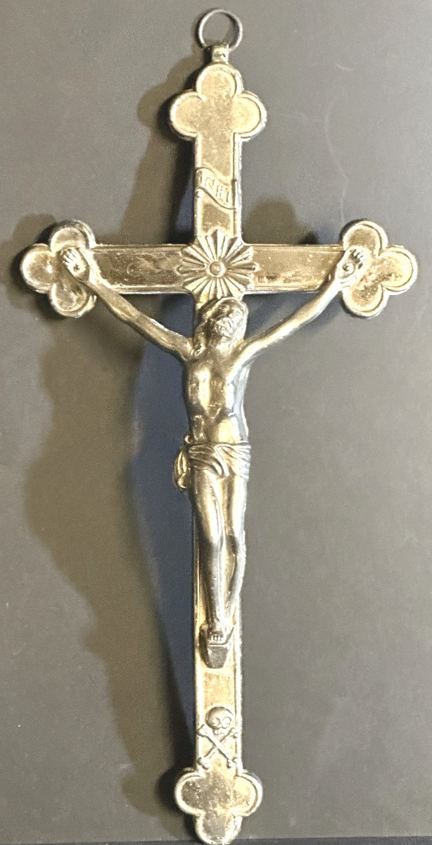 Ancien crucifix en métal argenté 24,5 cm Christ