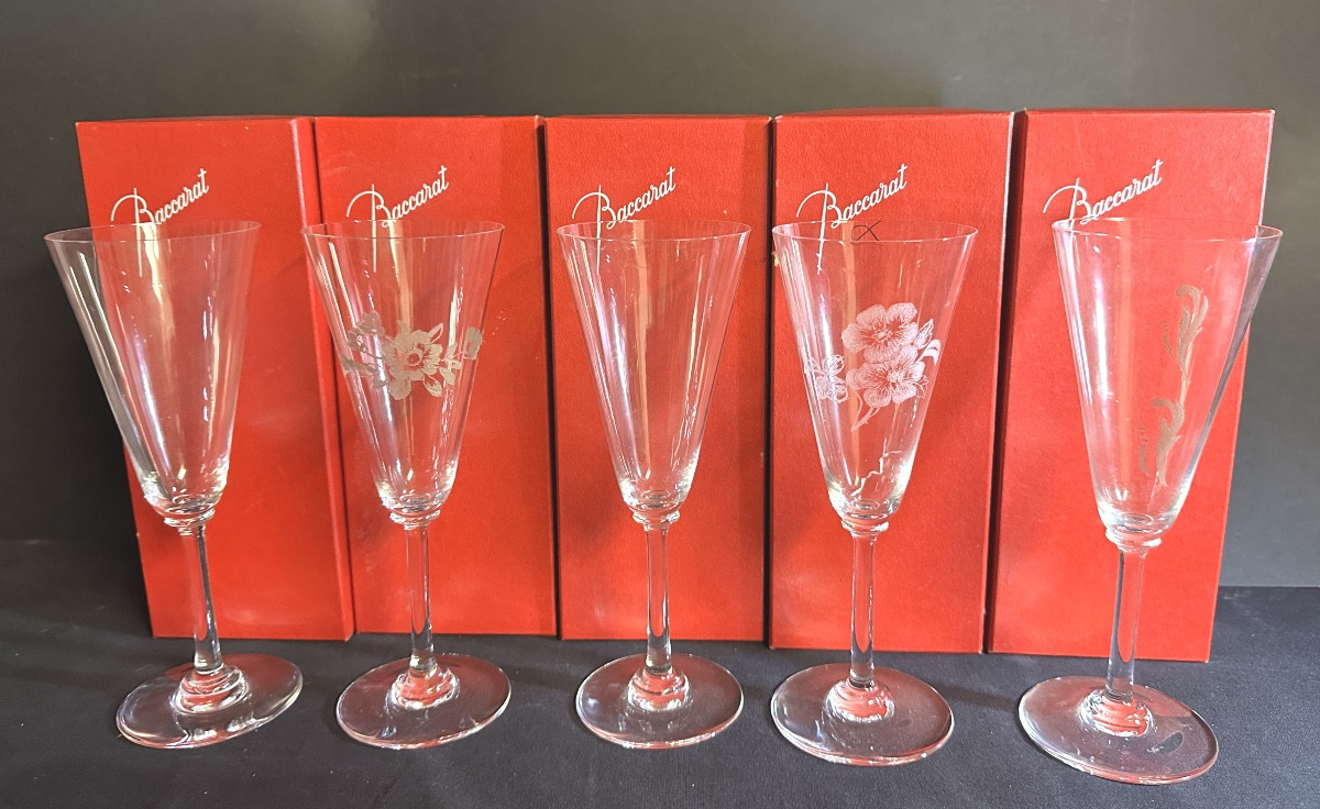BACCARAT MUMM 5 flûte à champagne en cristal avec emboîtage parfait état 