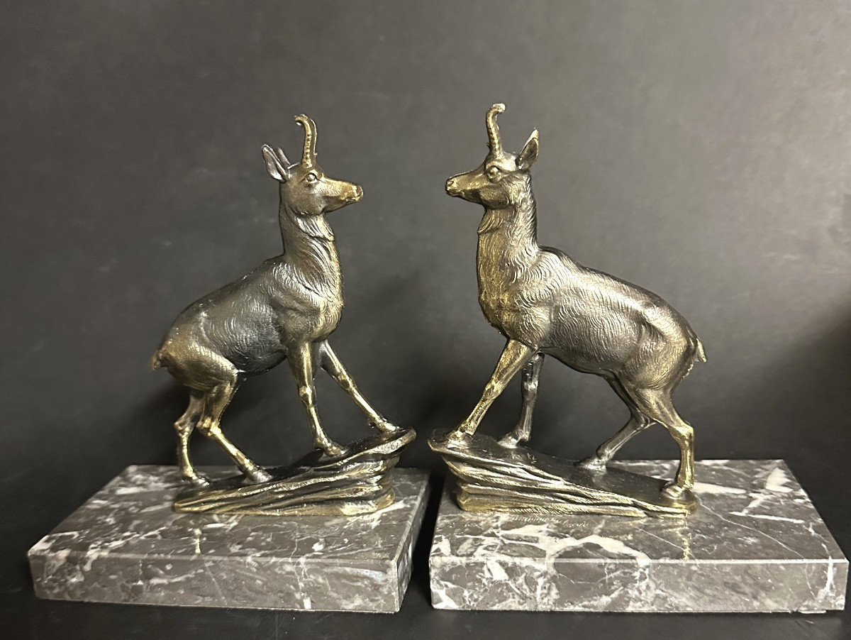 Pair Of Art Deco Chamois Bookends With Ibex Design, Alpine Mountain Style. Very Good Condition.