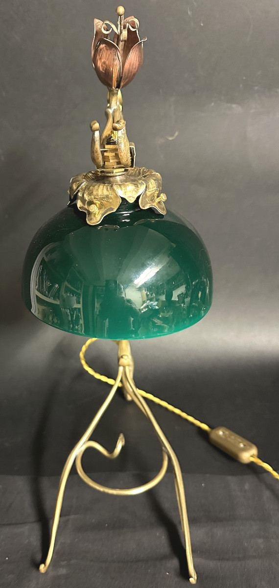 Rare Art Nouveau Lamp Circa 1900 In Bronze And Opaline Glass, 46cm, With A Flower Bud, In Very Good Condition. -photo-1
