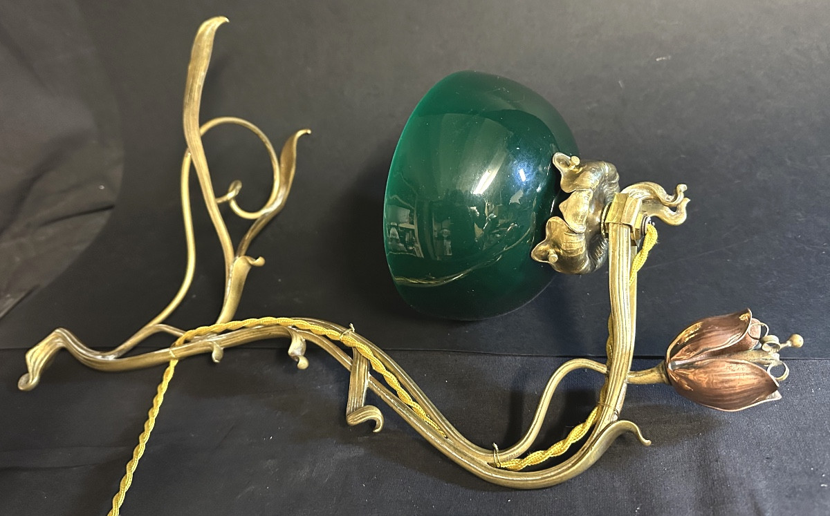 Rare Art Nouveau Lamp Circa 1900 In Bronze And Opaline Glass, 46cm, With A Flower Bud, In Very Good Condition. -photo-4