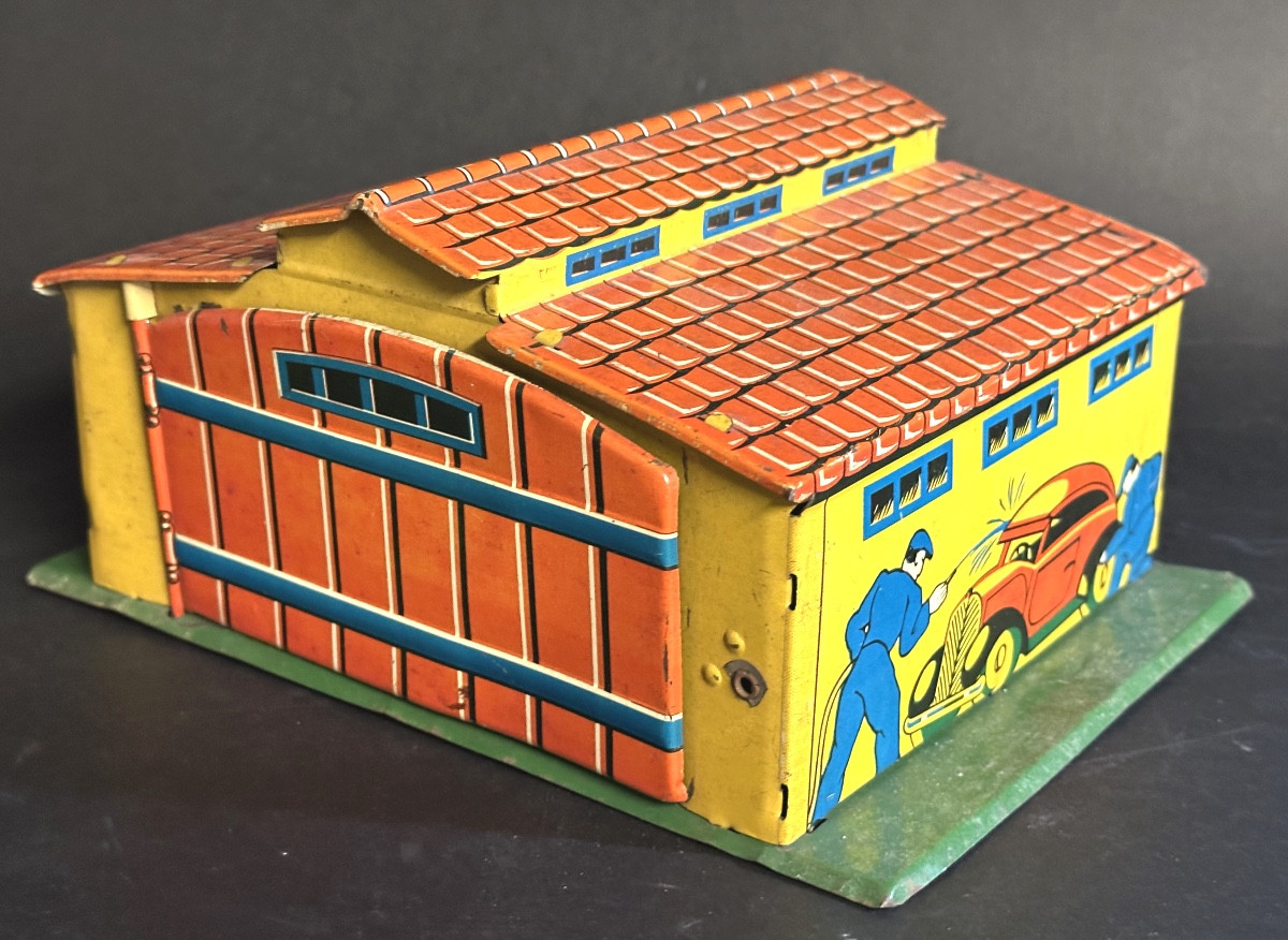 NEMO Garage jouet 1940 en tôle lithographiée En très bon état /16