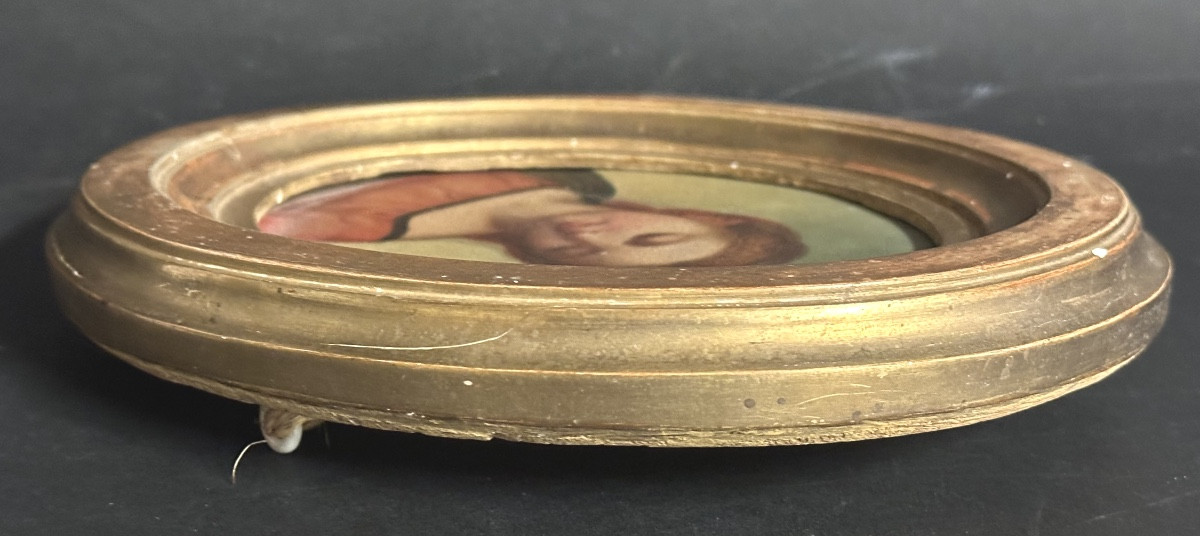 19th-century Oil Painting Of The Madonna In A Red Robe In Its Oval Frame -photo-1