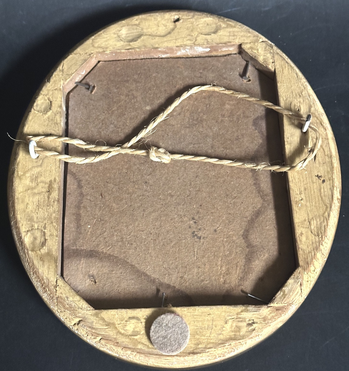 19th-century Oil Painting Of The Madonna In A Red Robe In Its Oval Frame -photo-2